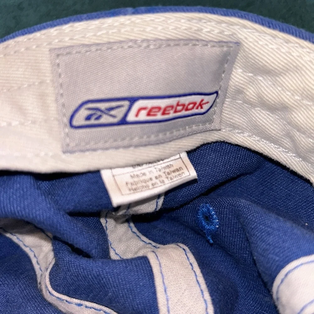 Reebok SB XXXVI New England Patriots‎ St. Louis Rams Velcro Blue Embroidered Cap